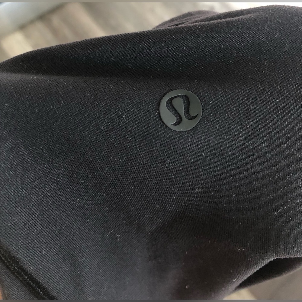Lululemon Picnic Play Dress Black Second Release with Logo on back Size 2 EUC - Picture 9 of 10